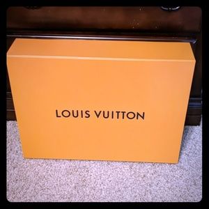 Louis Vuitton Gift large Box (Questions welcome in comment section)